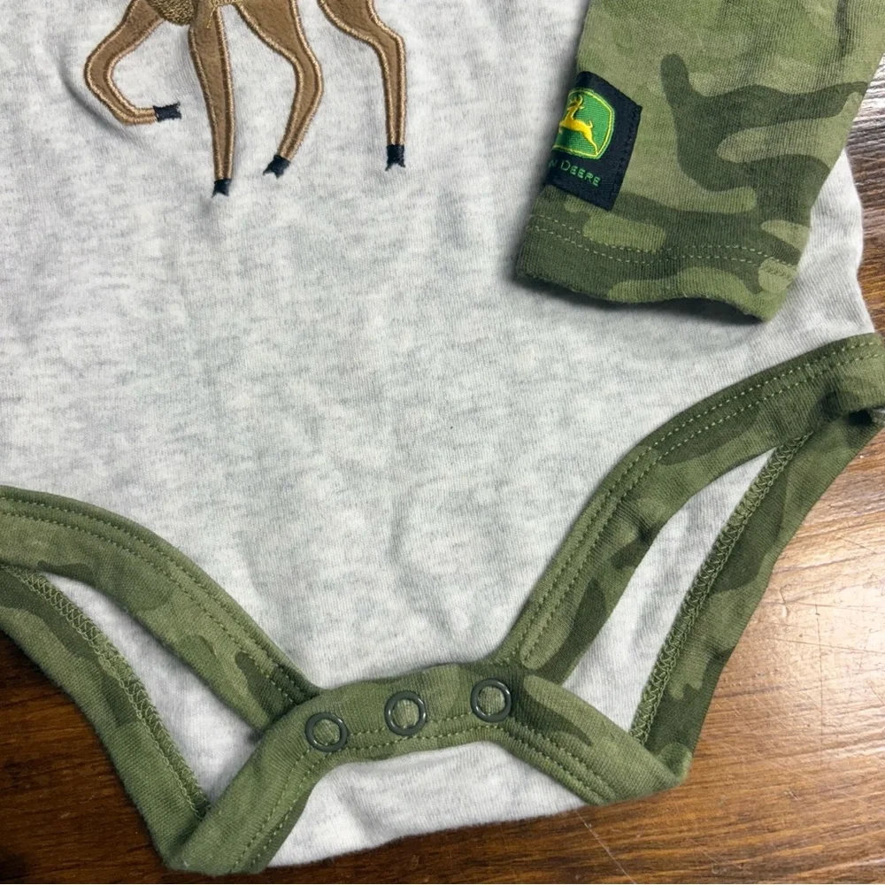 John Deere Gray And Green Cuter In Camo Long‎ Sleeve Size 6-9 Months